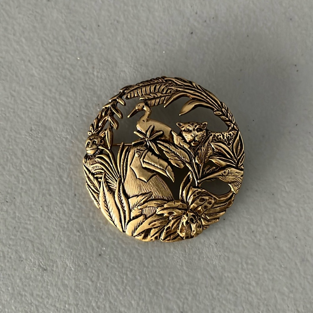 Tona Signed Jungle Brooch Pin Gold Tone Vintage Leopard Toucan Monkey